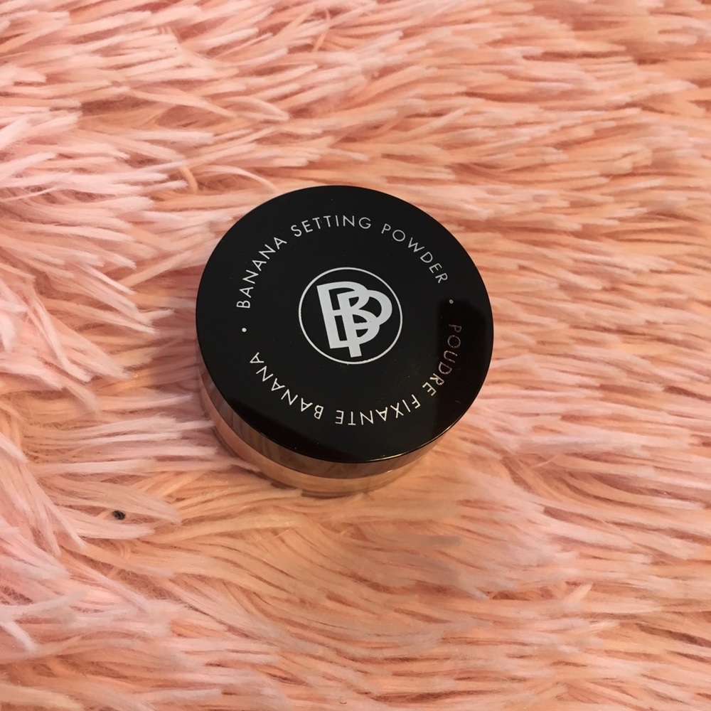BellaPierre Banana Setting Powder MEDIUM